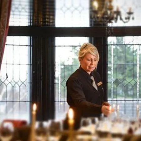 Hotel Clontarf Castle 4*