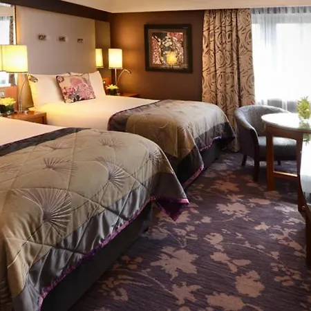 Hotel Clontarf Castle