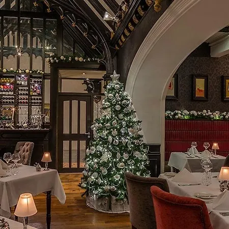 Clontarf Castle 4*