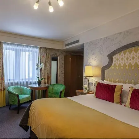 Hotel Clontarf Castle