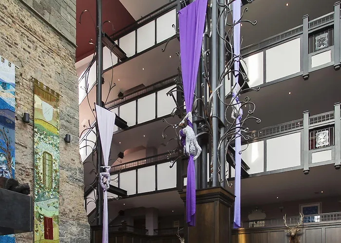 Clontarf Castle מלון 4*