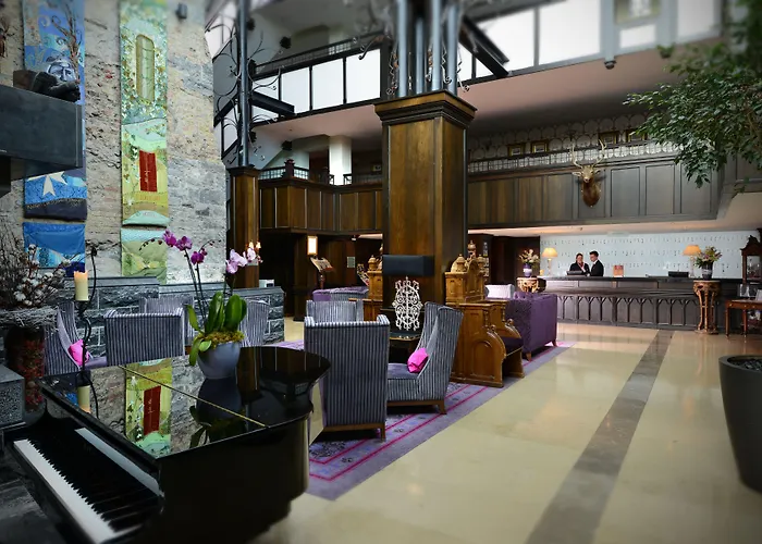 Clontarf Castle מלון 4*