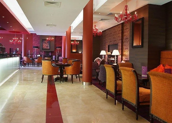 מלון Clontarf Castle 4*