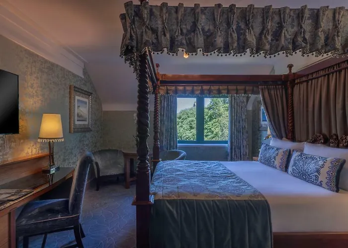 Hotel Clontarf Castle 4*