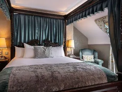 Clontarf Castle 4*