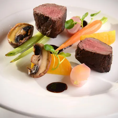 Clontarf Castle Отель 4*