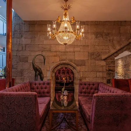 Отель Clontarf Castle