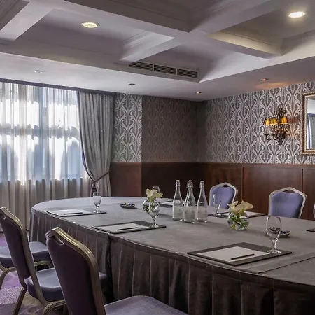 Clontarf Castle 4* דבלין